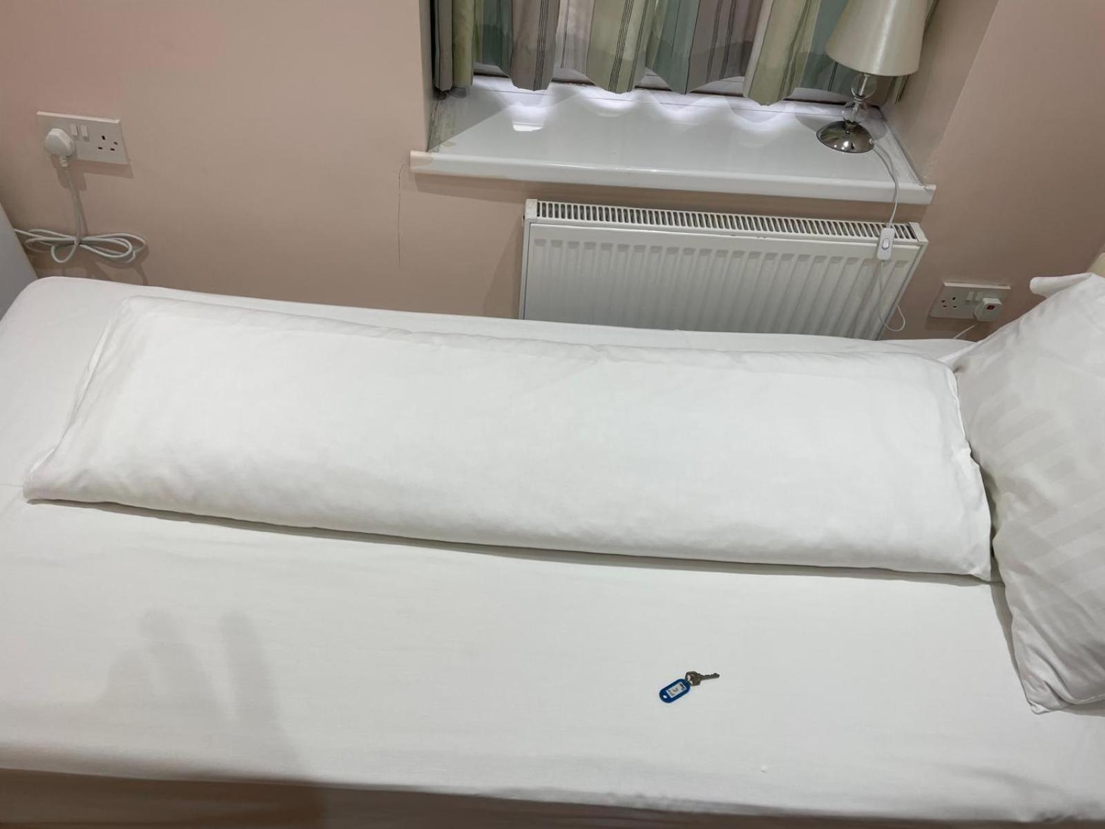 Accommodation Plus Лондон Екстер'єр фото